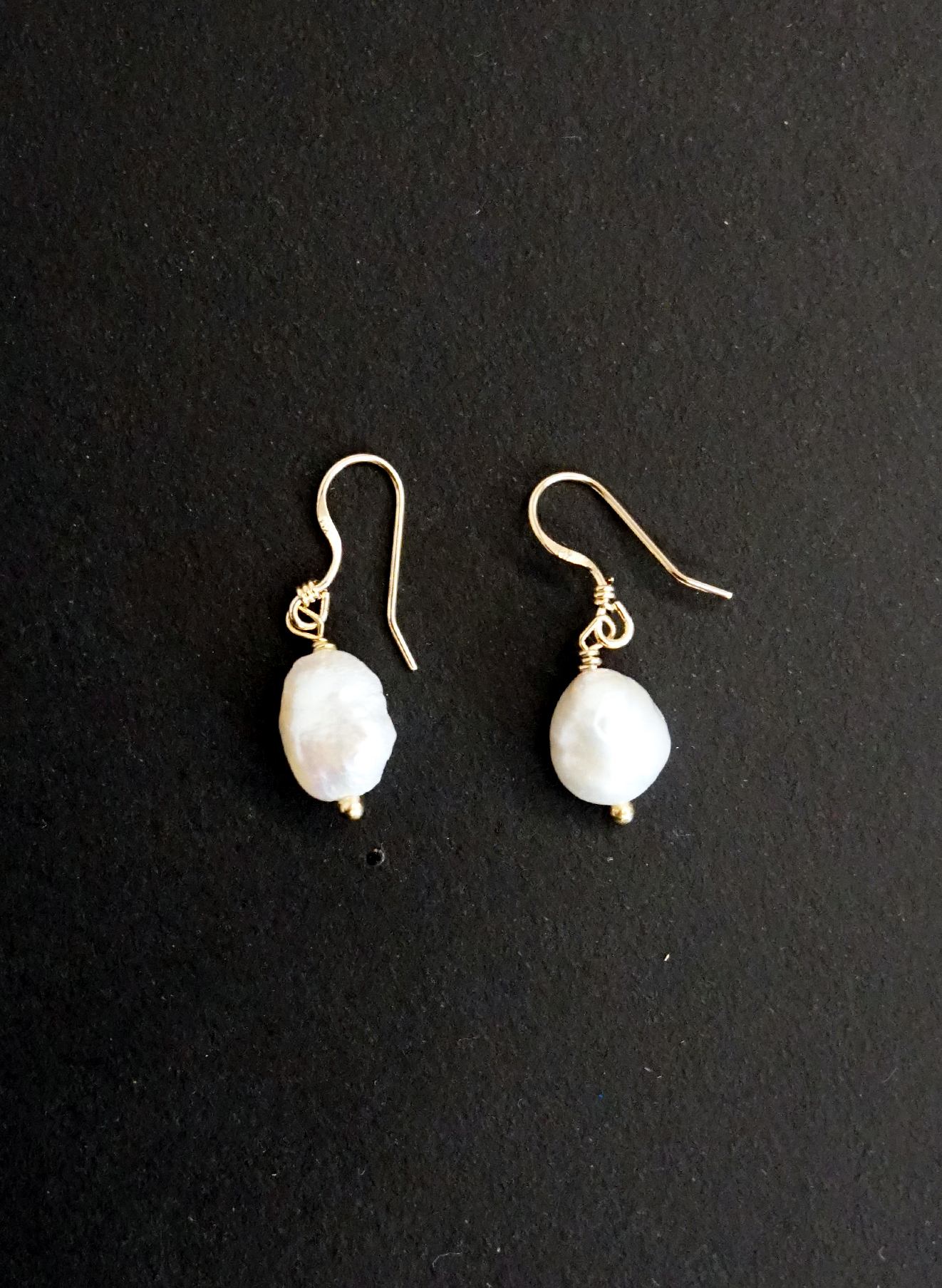 14k gold freshwater pearl earrings